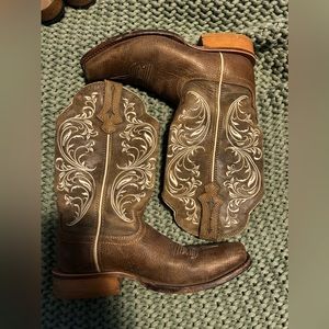 Square toed cowboy boots